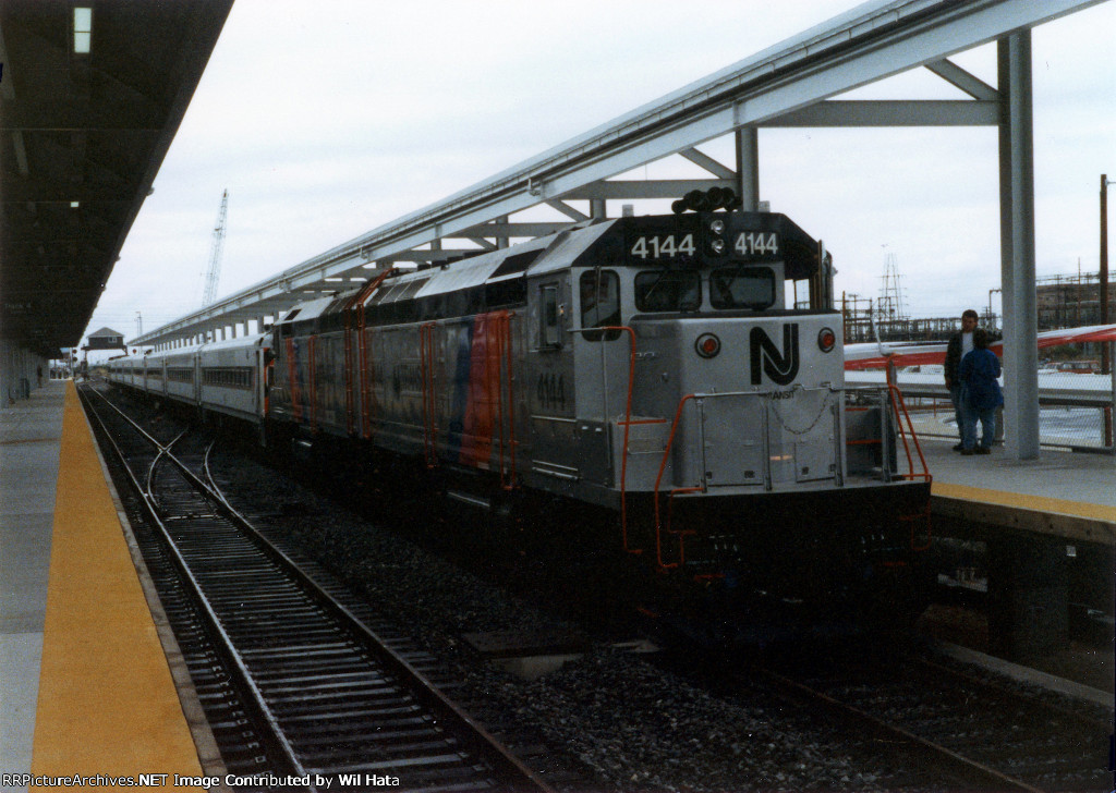 NJT GP40FH-2 4144